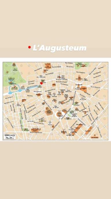 ニームL'Augusteumアパートメント エクステリア 写真